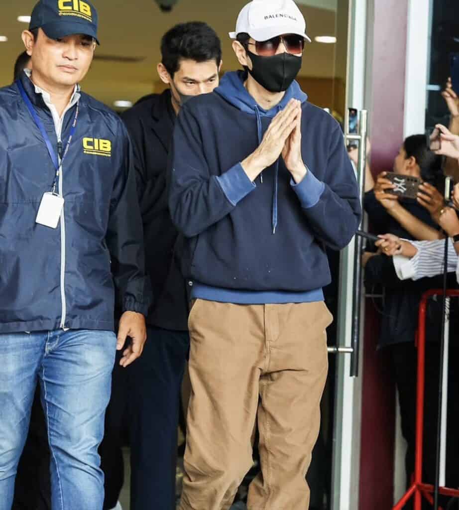 นาทีคุมตัว “บอสแซม-บอสกันต์” รวม 17 บอส “ดิไอคอนกรุ๊ป” ฝากขัง“ศาลอาญา” ค้านประกันตัว นาทีคุมตัว “บอสแซม-บอสกันต์” รวม 17 บอส “ดิไอคอนกรุ๊ป” ฝากขัง“ศาลอาญา” ค้านประกันตัว