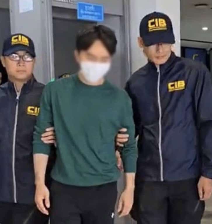 ศาลรับคำร้องฝากขัง ‘บอสพอล‘ นำตัวเข้าเรือนจำทันที หลังผู้ต้องหาไม่ยื่นขอประกันตัว ศาลรับคำร้องฝากขัง ‘บอสพอล‘ นำตัวเข้าเรือนจำทันที หลังผู้ต้องหาไม่ยื่นขอประกันตัว