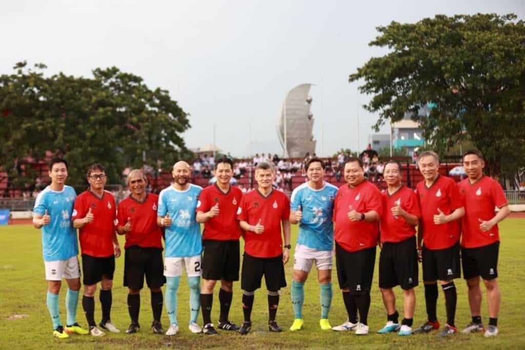 สิงห์ออลสตาร์ ฟาดแข้งทีม มทร.รัตนโกสินทร์ หาเงินสร้างลานกีฬาชุมชน สิงห์ออลสตาร์ ฟาดแข้งทีม มทร.รัตนโกสินทร์ หาเงินสร้างลานกีฬาชุมชน