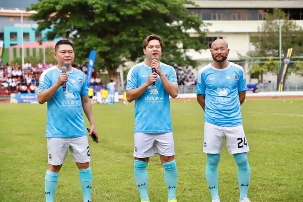 สิงห์ออลสตาร์ ฟาดแข้งทีม มทร.รัตนโกสินทร์ หาเงินสร้างลานกีฬาชุมชน สิงห์ออลสตาร์ ฟาดแข้งทีม มทร.รัตนโกสินทร์ หาเงินสร้างลานกีฬาชุมชน