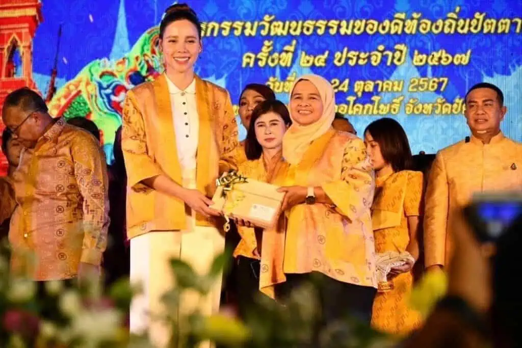 มท.3 ซาบีดา เป็นประธานในพิธีเปิดงานประเพณีชักพระอำเภอโคกโพธิ์ จังหวัดปัตตานี