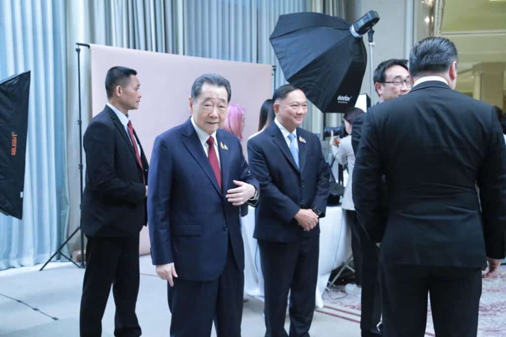 'ทักษิณ-นายกฯอิ๊งค์-นักการเมือง' แห่ยินดีงานแต่ง 'ลูกสุวัจน์-ปานปรีย์' 'ทักษิณ-นายกฯอิ๊งค์-นักการเมือง' แห่ยินดีงานแต่ง 'ลูกสุวัจน์-ปานปรีย์'