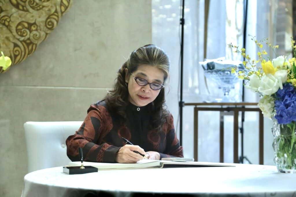 'ทักษิณ-นายกฯอิ๊งค์-นักการเมือง' แห่ยินดีงานแต่ง 'ลูกสุวัจน์-ปานปรีย์' 'ทักษิณ-นายกฯอิ๊งค์-นักการเมือง' แห่ยินดีงานแต่ง 'ลูกสุวัจน์-ปานปรีย์'