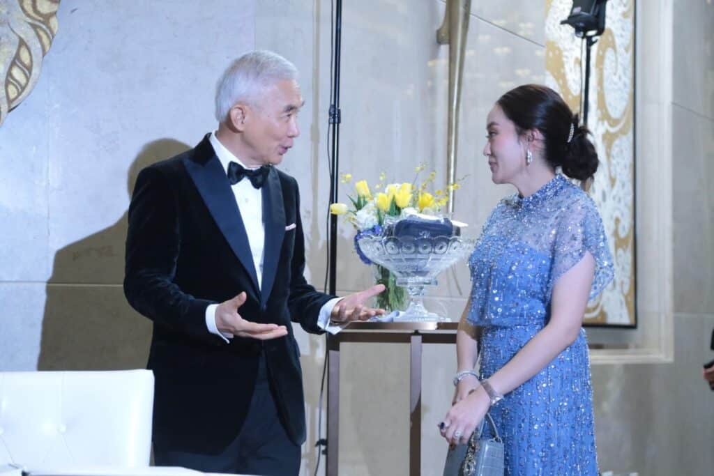 'ทักษิณ-นายกฯอิ๊งค์-นักการเมือง' แห่ยินดีงานแต่ง 'ลูกสุวัจน์-ปานปรีย์' 'ทักษิณ-นายกฯอิ๊งค์-นักการเมือง' แห่ยินดีงานแต่ง 'ลูกสุวัจน์-ปานปรีย์'