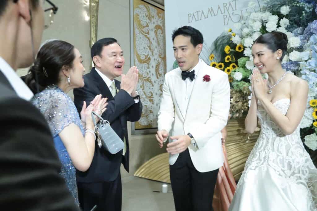 'ทักษิณ-นายกฯอิ๊งค์-นักการเมือง' แห่ยินดีงานแต่ง 'ลูกสุวัจน์-ปานปรีย์' 'ทักษิณ-นายกฯอิ๊งค์-นักการเมือง' แห่ยินดีงานแต่ง 'ลูกสุวัจน์-ปานปรีย์'