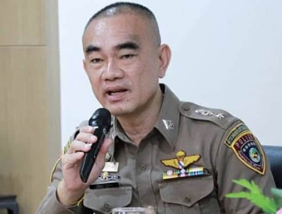 ตัวแทนผู้เสียหายชาวต่างชาติ ”ดิไอคอนกรุ๊ป“ นำหลักฐานยื่นตำรวจปคบ. หลังมีผู้เสียหายกว่า 40 คน มูลค่ากว่า 20 ล้านบาท ตัวแทนผู้เสียหายชาวต่างชาติ ”ดิไอคอนกรุ๊ป“ นำหลักฐานยื่นตำรวจปคบ. หลังมีผู้เสียหายกว่า 40 คน มูลค่ากว่า 20 ล้านบาท