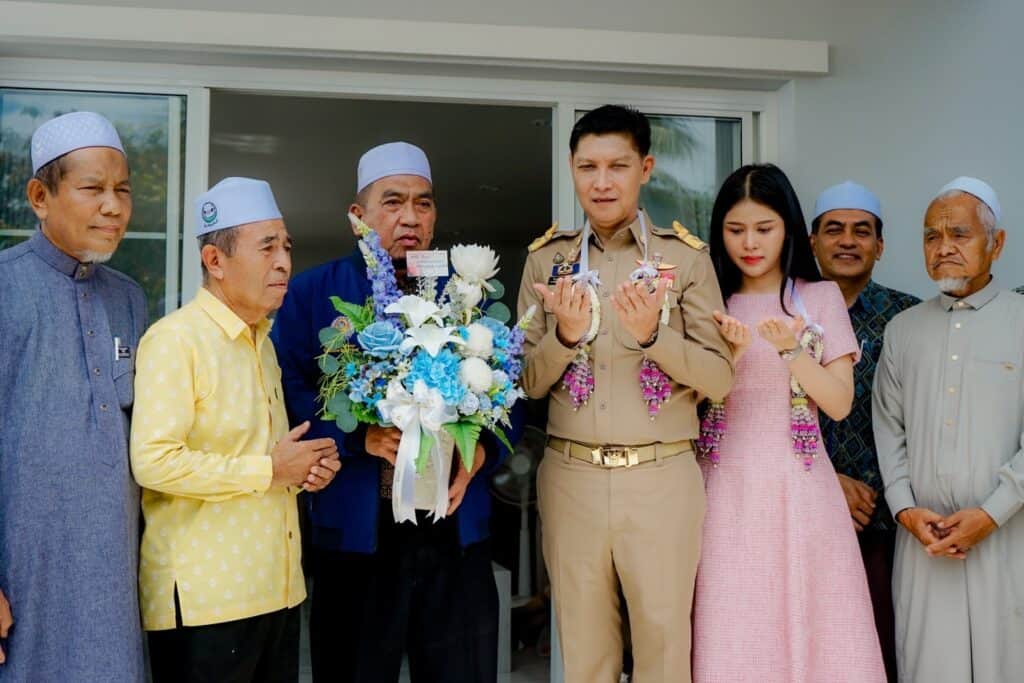 นราธิวาส พร้อมใจร่วมให้การต้อนรับและแสดงความยินดี รองผู้ว่าฯ ใหม่ อย่างคับคั่ง นราธิวาส พร้อมใจร่วมให้การต้อนรับและแสดงความยินดี รองผู้ว่าฯ ใหม่ อย่างคับคั่ง