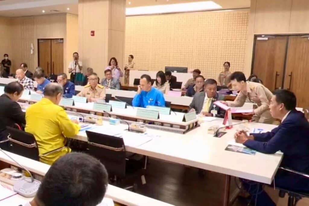 กมธ.ทรัพยากรธรรมชาติฯ วุฒิสภา สอบ "ไร่เชิญตะวัน" เชื่อมั่นฝีมือกรมป่าไม้ กมธ.ทรัพยากรธรรมชาติฯ วุฒิสภา สอบ "ไร่เชิญตะวัน" เชื่อมั่นฝีมือกรมป่าไม้