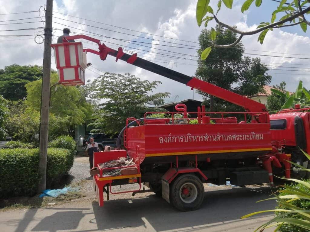 องค์กรปกครองส่วนท้องถิ่น จังหวัดนครปฐม ฉีดพ่นหมอกควันกำจัดยุงลาย ป้องกันโรคไข้เลือดออกระบาด หลังพบน้ำท่วมขังในหลายพื้นที่ องค์กรปกครองส่วนท้องถิ่น จังหวัดนครปฐม ฉีดพ่นหมอกควันกำจัดยุงลาย ป้องกันโรคไข้เลือดออกระบาด หลังพบน้ำท่วมขังในหลายพื้นที่