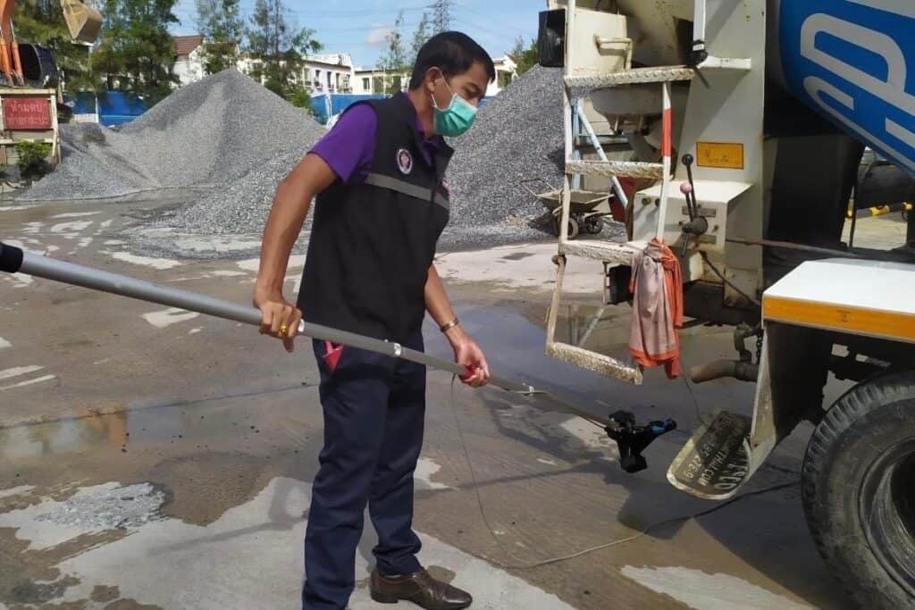 BANGKOK: กทม. สั่งทุกสำนักงานเขต คุมเข้มมาตรการตามแผนปฏิบัติการลดฝุ่น PM 2.5 เริ่ม 24 ต.ค.นี้ BANGKOK: กทม. สั่งทุกสำนักงานเขต คุมเข้มมาตรการตามแผนปฏิบัติการลดฝุ่น PM 2.5 เริ่ม 24 ต.ค.นี้