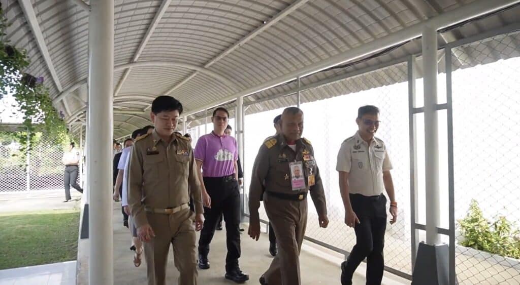 กรมวังผู้ใหญ่ในพระองค์ 904 เปิดโครงการคัดกรองมะเร็งลำไส้ใหญ่ด้วยการส่องกล้อง ( Colonoscopy) ครั้งแรกในประเทศ ที่เรือนจำกลางนครปฐม กรมวังผู้ใหญ่ในพระองค์ 904 เปิดโครงการคัดกรองมะเร็งลำไส้ใหญ่ด้วยการส่องกล้อง ( Colonoscopy) ครั้งแรกในประเทศ ที่เรือนจำกลางนครปฐม