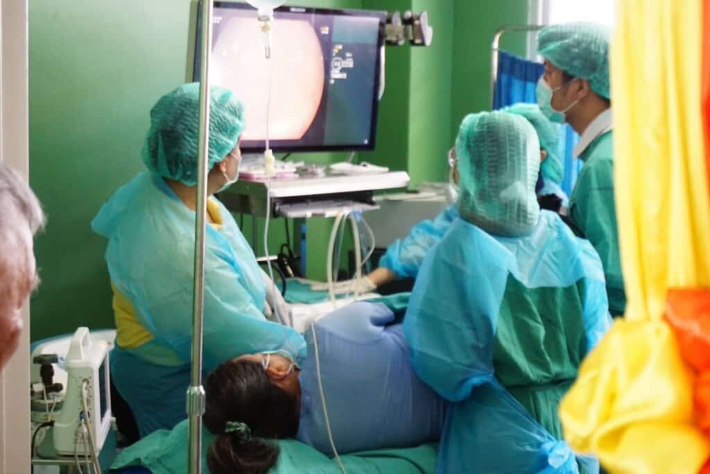 กรมวังผู้ใหญ่ในพระองค์ 904 เปิดโครงการคัดกรองมะเร็งลำไส้ใหญ่ด้วยการส่องกล้อง ( Colonoscopy) ครั้งแรกในประเทศ ที่เรือนจำกลางนครปฐม กรมวังผู้ใหญ่ในพระองค์ 904 เปิดโครงการคัดกรองมะเร็งลำไส้ใหญ่ด้วยการส่องกล้อง ( Colonoscopy) ครั้งแรกในประเทศ ที่เรือนจำกลางนครปฐม