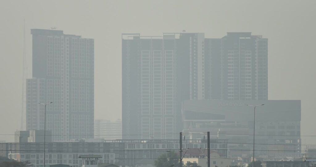 ฝุ่นกลับมาแล้ว! ค่าเฉลี่ยในพื้นที่ กทม. 35.5 มคก./ลบ.ม. มีแนวโน้มเพิ่มขึ้น ภาพรวมอยู่ในเกณฑ์คุณภาพอากาศปานกลาง ฝุ่นกลับมาแล้ว! ค่าเฉลี่ยในพื้นที่ กทม. 35.5 มคก./ลบ.ม. มีแนวโน้มเพิ่มขึ้น ภาพรวมอยู่ในเกณฑ์คุณภาพอากาศปานกลาง