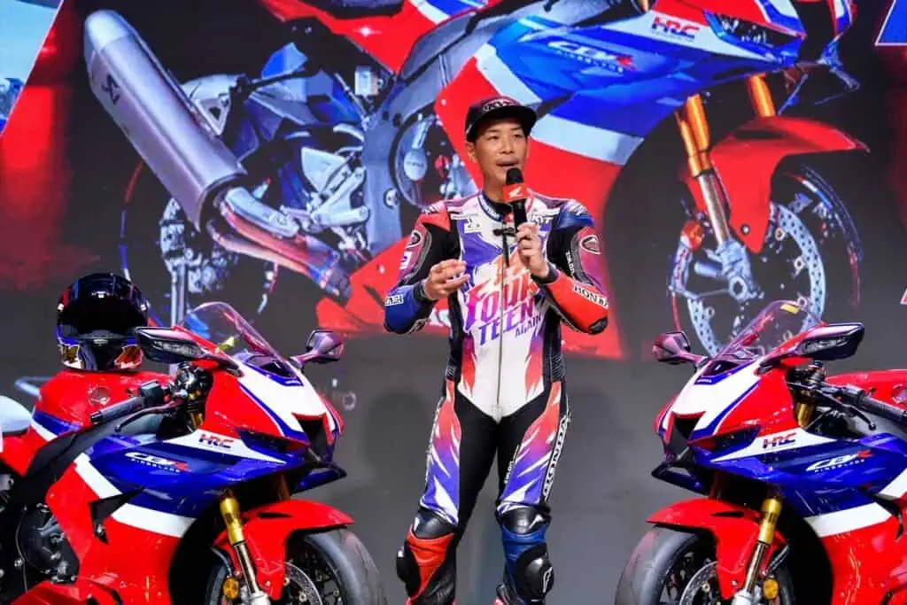 ฮอนด้าบิ๊กไบค์ เปิดตัวรถซูเปอร์ไบค์ท็อปคลาส ‘NEW CBR1000RR-R FIREBLADE SP’ กับคอนเซปต์ ‘Born to Race’ พร้อมสุดยอดเทคโนโลยี ปลุกสนามแข่งลุกเป็นไฟ