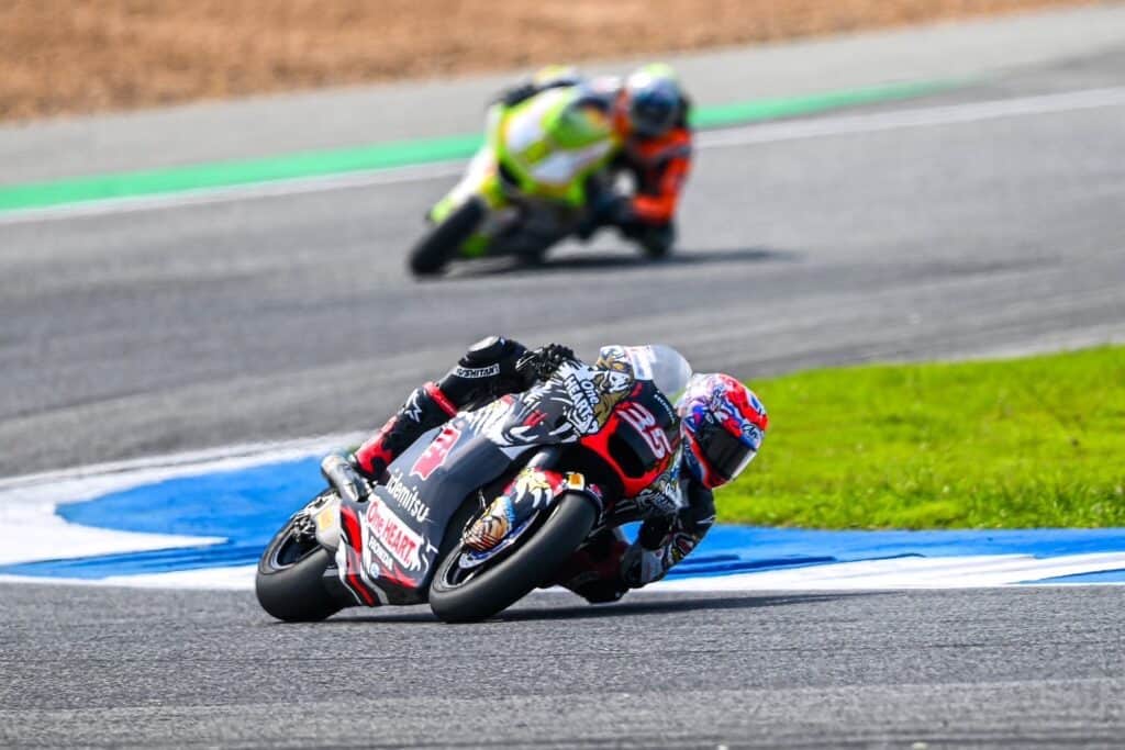 “ก้อง-สมเกียรติ” ซิวกริด 13 ล่าโพเดียมโฮมเรซ ไทยจีพี “ก้อง-สมเกียรติ” ซิวกริด 13 ล่าโพเดียมโฮมเรซ ไทยจีพี