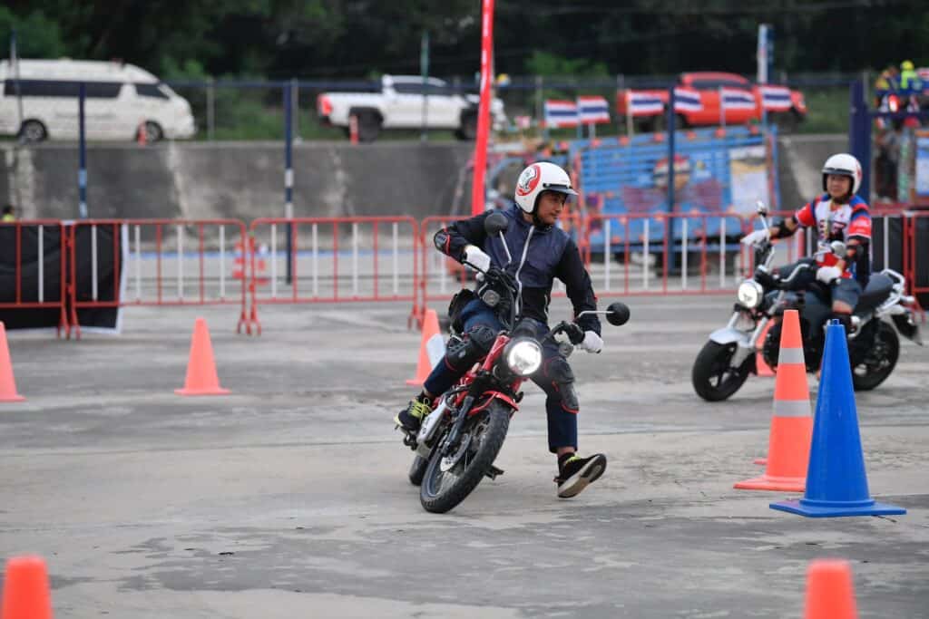 ฮอนด้า จัดกิจกรรม Test Riding ให้แฟนๆ มอเตอร์สปอร์ตใน ThaiGP 2024 ทดลองขับขี่รถหลากหลายรุ่น ฮอนด้า จัดกิจกรรม Test Riding ให้แฟนๆ มอเตอร์สปอร์ตใน ThaiGP 2024 ทดลองขับขี่รถหลากหลายรุ่น