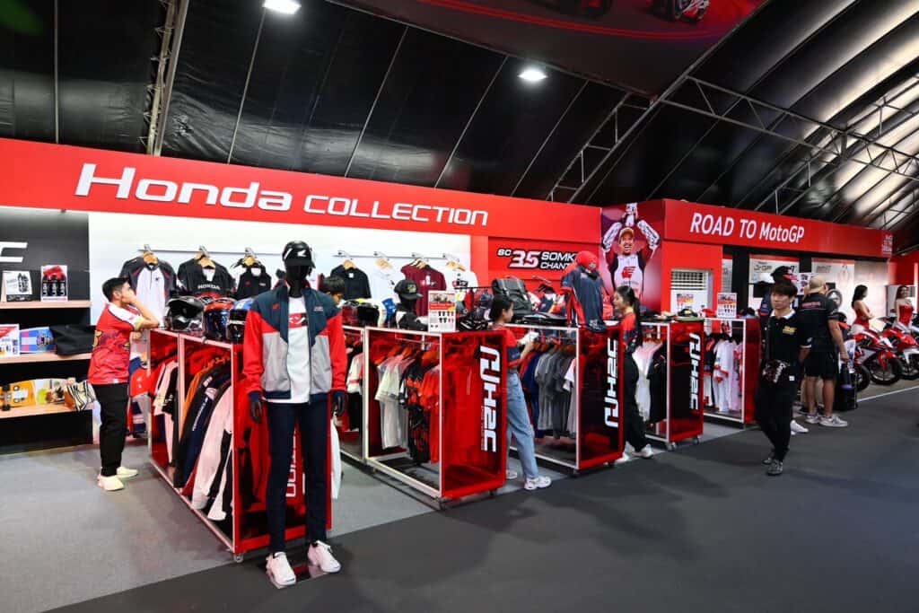 “ฮอนด้า” จัดเต็ม! “Honda Exhibition Hall” ชาวมอเตอร์สปอร์ตร่วมเปิดประสบการณ์ระดับเวิลด์คลาส ไทยจีพี 2024 “ฮอนด้า” จัดเต็ม! “Honda Exhibition Hall” ชาวมอเตอร์สปอร์ตร่วมเปิดประสบการณ์ระดับเวิลด์คลาส ไทยจีพี 2024