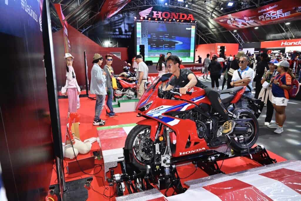 “ฮอนด้า” จัดเต็ม! “Honda Exhibition Hall” ชาวมอเตอร์สปอร์ตร่วมเปิดประสบการณ์ระดับเวิลด์คลาส ไทยจีพี 2024 “ฮอนด้า” จัดเต็ม! “Honda Exhibition Hall” ชาวมอเตอร์สปอร์ตร่วมเปิดประสบการณ์ระดับเวิลด์คลาส ไทยจีพี 2024