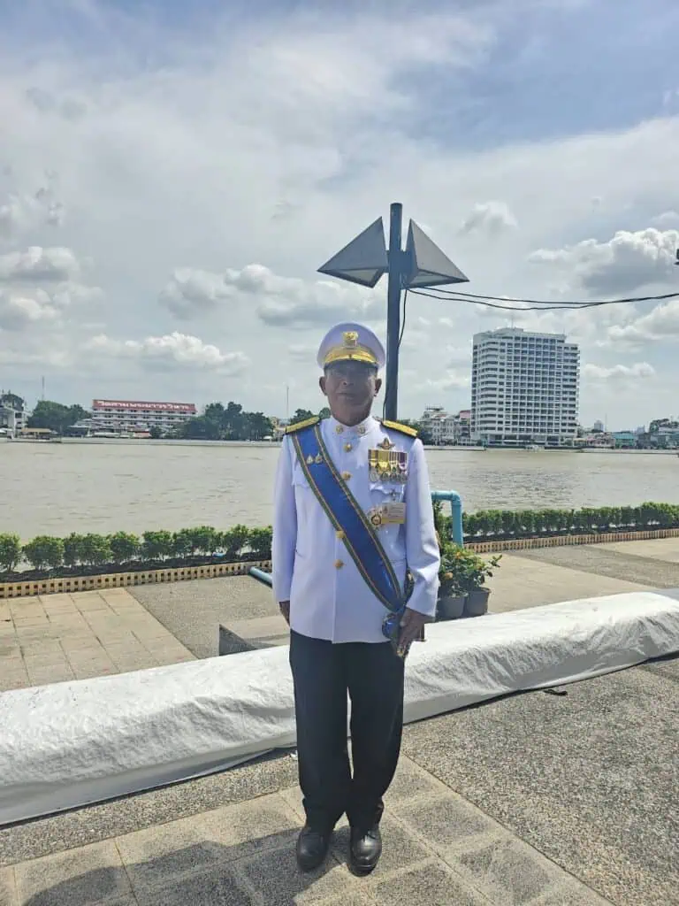 สมาชิกวุฒิสภา ร่วมเฝ้าฯ รับเสด็จพระบาทสมเด็จพระเจ้าอยู่หัว และและสมเด็จพระนางเจ้า ฯ พระบรมราชินี เนื่องในพระราชพิธีทรงบำเพ็ญพระราชกุศลถวายผ้าพระกฐิน พุทธศักราช 2567