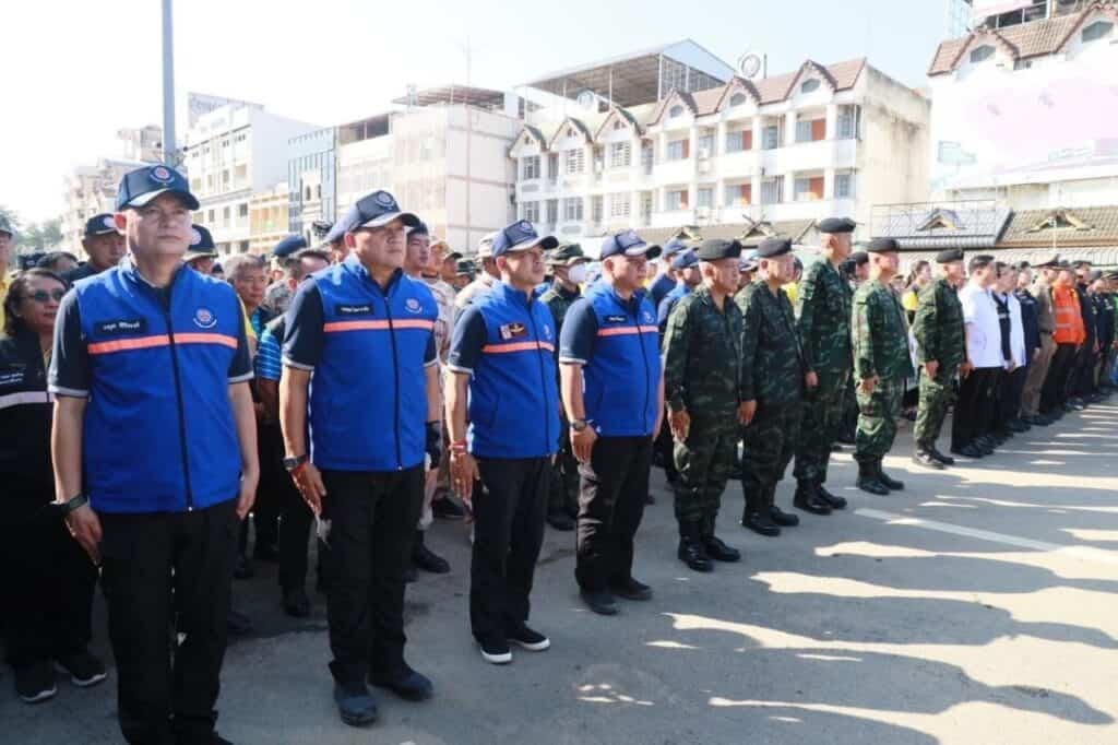 ‘ภูมิธรรม’ ประธาน ศปช.ยืนยัน รัฐบาลไม่ทอดทิ้งชาวเชียงราย พร้อมเดินหน้าฟื้นฟูระยะที่ 2 เพื่อให้ประชาชนกลับมาใช้ชีวิตได้เป็นปกติสุขดังเดิม ‘ภูมิธรรม’ ประธาน ศปช.ยืนยัน รัฐบาลไม่ทอดทิ้งชาวเชียงราย พร้อมเดินหน้าฟื้นฟูระยะที่ 2 เพื่อให้ประชาชนกลับมาใช้ชีวิตได้เป็นปกติสุขดังเดิม
