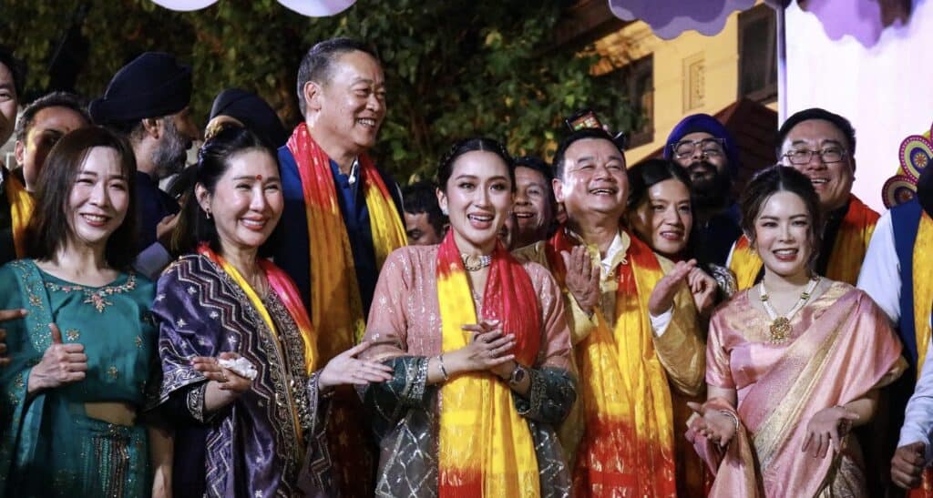 นายกฯ สวมสาหรี่ เปิดงาน “Amazing Thailand Diwali Festival Bangkok 2024” กระตุ้นการท่องเที่ยวเชิงวัฒนธรรม กระชับสัมพันธ์ไทย-อินเดีย นายกฯ สวมสาหรี่ เปิดงาน “Amazing Thailand Diwali Festival Bangkok 2024” กระตุ้นการท่องเที่ยวเชิงวัฒนธรรม กระชับสัมพันธ์ไทย-อินเดีย