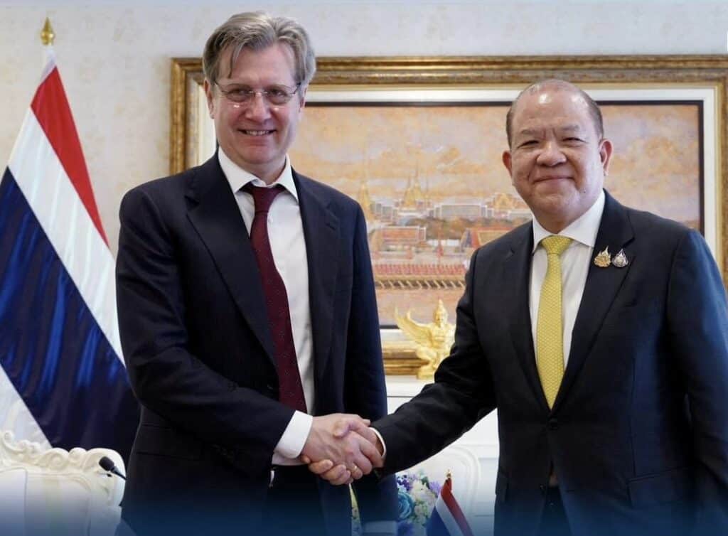 ‘พิชัย’ หารือ รมต.เกษตรรัสเซีย เร่งเจรจา FTA ไทย-ยูเรเซีย เปิดประตูการค้า-ลงทุน กลุ่มสหภาพเศรษฐกิจยูเรเซีย 5 ประเทศ ‘พิชัย’ หารือ รมต.เกษตรรัสเซีย เร่งเจรจา FTA ไทย-ยูเรเซีย เปิดประตูการค้า-ลงทุน กลุ่มสหภาพเศรษฐกิจยูเรเซีย 5 ประเทศ