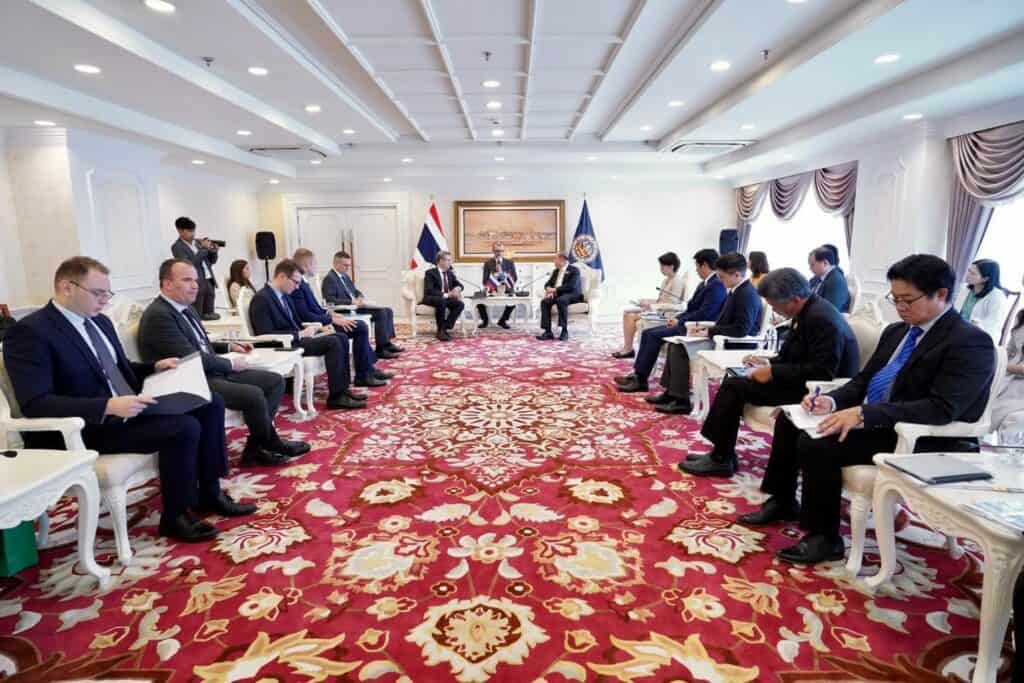 ‘พิชัย’ หารือ รมต.เกษตรรัสเซีย เร่งเจรจา FTA ไทย-ยูเรเซีย เปิดประตูการค้า-ลงทุน กลุ่มสหภาพเศรษฐกิจยูเรเซีย 5 ประเทศ ‘พิชัย’ หารือ รมต.เกษตรรัสเซีย เร่งเจรจา FTA ไทย-ยูเรเซีย เปิดประตูการค้า-ลงทุน กลุ่มสหภาพเศรษฐกิจยูเรเซีย 5 ประเทศ