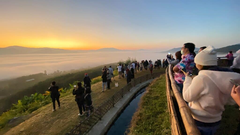 เที่ยวคนละครึ่งคาดท่องเที่ยวกระฉูด เที่ยวคนละครึ่งคาดท่องเที่ยวกระฉูด