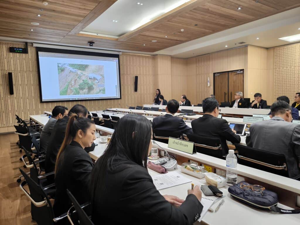 กมธ.สิ่งแวดล้อม วุฒิสภา ชูแนวคิดซื้อคาร์บอนเครดิต-กินวัตถุดิบท้องถิ่น ลดโลกร้อนจากการลงพื้นที่ดูงาน กมธ.สิ่งแวดล้อม วุฒิสภา ชูแนวคิดซื้อคาร์บอนเครดิต-กินวัตถุดิบท้องถิ่น ลดโลกร้อนจากการลงพื้นที่ดูงาน