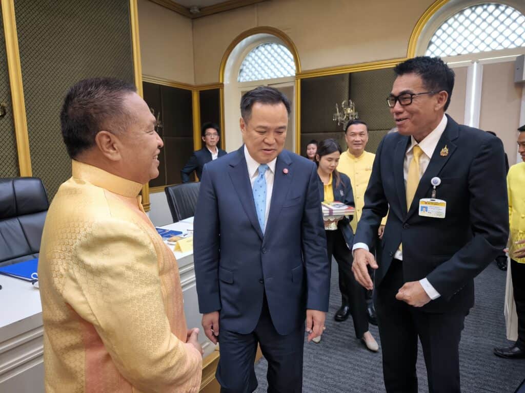 วุฒิสภายื่น 5 แนวทางหวังมหาดไทยใช้แก้ภัยพิบัติอย่างยั่งยืน วุฒิสภายื่น 5 แนวทางหวังมหาดไทยใช้แก้ภัยพิบัติอย่างยั่งยืน