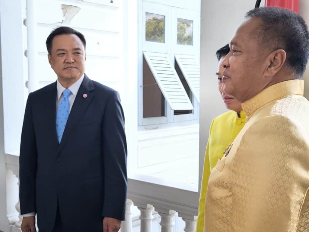 วุฒิสภายื่น 5 แนวทางหวังมหาดไทยใช้แก้ภัยพิบัติอย่างยั่งยืน วุฒิสภายื่น 5 แนวทางหวังมหาดไทยใช้แก้ภัยพิบัติอย่างยั่งยืน