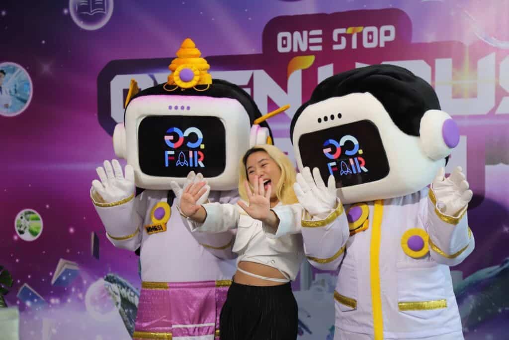 อว. ขนทัพมหา'ลัยทั่วประเทศ รวมไว้ในงาน One Stop Open House 2024 ที่ศูนย์ประชุมสิริกิติ์ วันนี้ถึง 1 ธันวาคมนี้ อว. ขนทัพมหา'ลัยทั่วประเทศ รวมไว้ในงาน One Stop Open House 2024 ที่ศูนย์ประชุมสิริกิติ์ วันนี้ถึง 1 ธันวาคมนี้