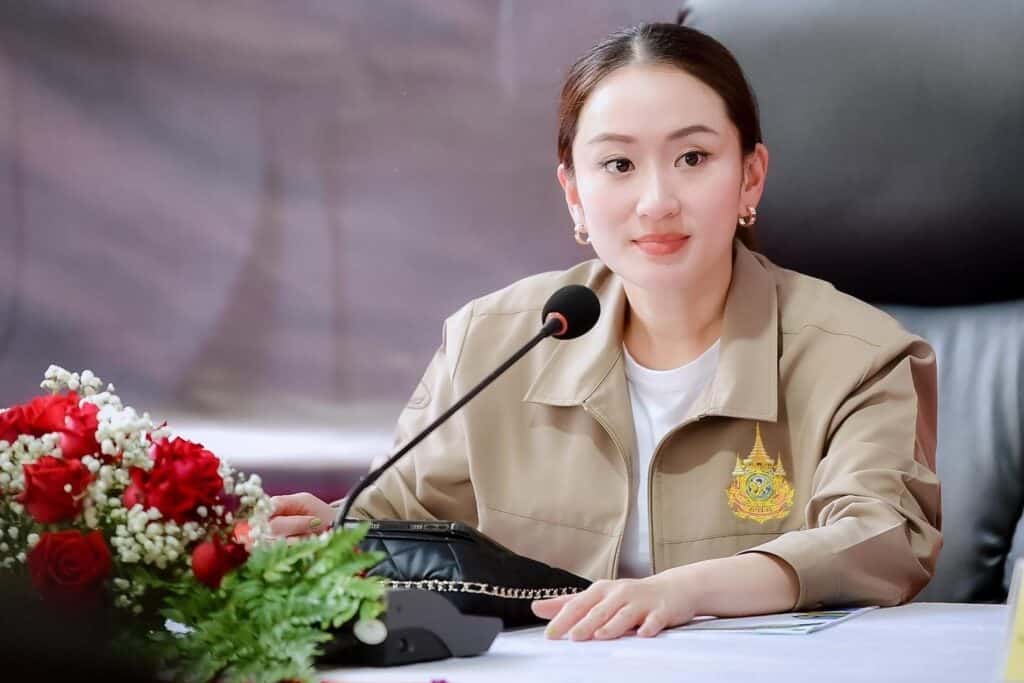 นายกฯ ลงพื้นที่ร้อยเอ็ด ติดตามการแก้ไขปัญหายาเสพติด สานต่อเศรษฐา ยก ธวัชบุรี - ท่าวังผาโมเดล ขยายผล 10 จังหวัด นายกฯ ลงพื้นที่ร้อยเอ็ด ติดตามการแก้ไขปัญหายาเสพติด สานต่อเศรษฐา ยก ธวัชบุรี - ท่าวังผาโมเดล ขยายผล 10 จังหวัด