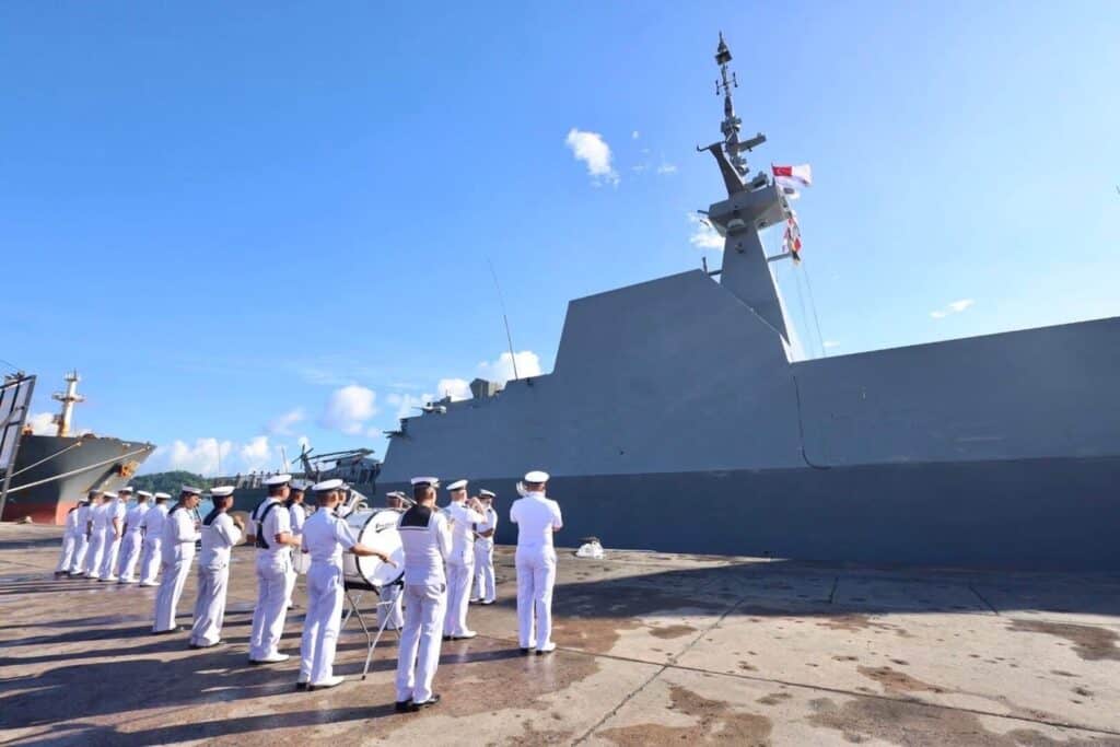 ทัพเรือภาคที่ 3 ให้การรับรองเรือของกองทัพเรือสิงคโปร์ ในโอกาสเดินทางเยือนประเทศไทยอย่างเป็นทางการ ทัพเรือภาคที่ 3 ให้การรับรองเรือของกองทัพเรือสิงคโปร์ ในโอกาสเดินทางเยือนประเทศไทยอย่างเป็นทางการ