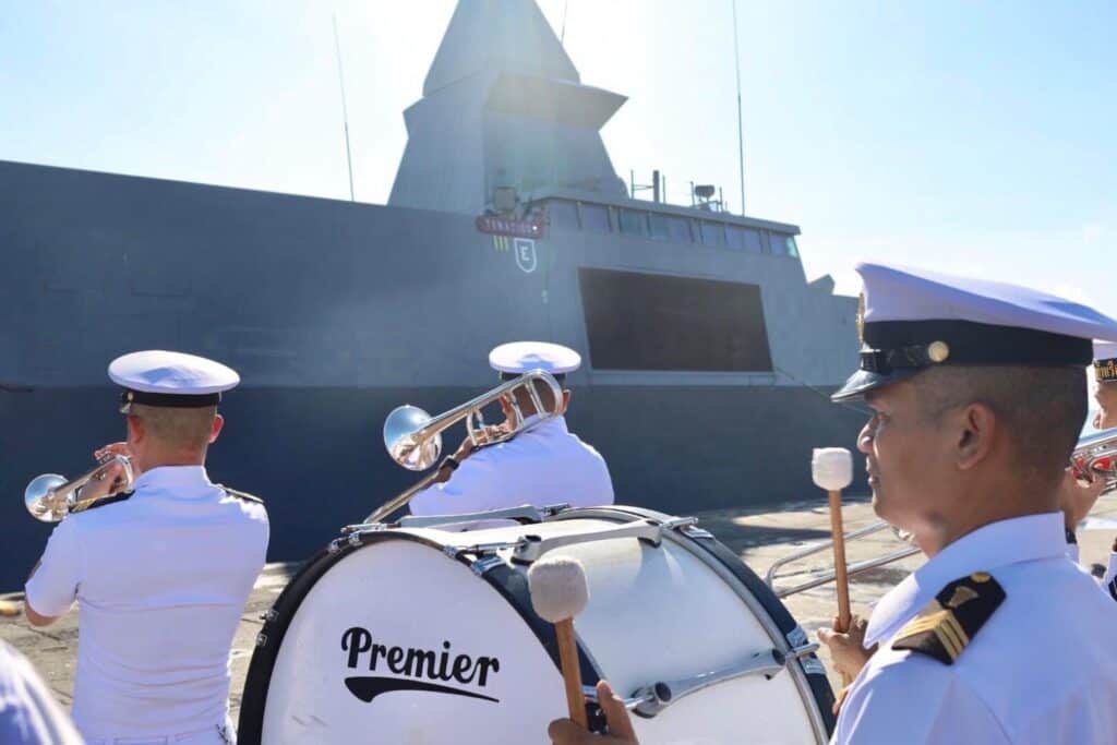 ทัพเรือภาคที่ 3 ให้การรับรองเรือของกองทัพเรือสิงคโปร์ ในโอกาสเดินทางเยือนประเทศไทยอย่างเป็นทางการ ทัพเรือภาคที่ 3 ให้การรับรองเรือของกองทัพเรือสิงคโปร์ ในโอกาสเดินทางเยือนประเทศไทยอย่างเป็นทางการ