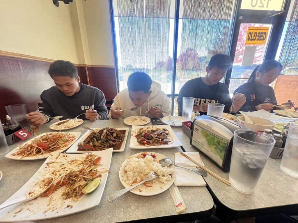 เลขาฯมวยบินเชียร์ขอบเวทีแดนมะกันลุ้นอภิชิตชิงทองกำปั้นยู19ชิงแชมป์โลก เลขาฯมวยบินเชียร์ขอบเวทีแดนมะกันลุ้นอภิชิตชิงทองกำปั้นยู19ชิงแชมป์โลก