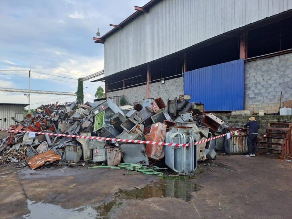 UPDATE: ‘เอกนัฏ’ เอาจริง สั่งปราบโรงงานผิดกฎหมาย ย้ำ เร่งบริหารจัดการกากอุตสาหกรรมทั้งระบบอย่างเป็นรูปธรรม UPDATE: ‘เอกนัฏ’ เอาจริง สั่งปราบโรงงานผิดกฎหมาย ย้ำ เร่งบริหารจัดการกากอุตสาหกรรมทั้งระบบอย่างเป็นรูปธรรม