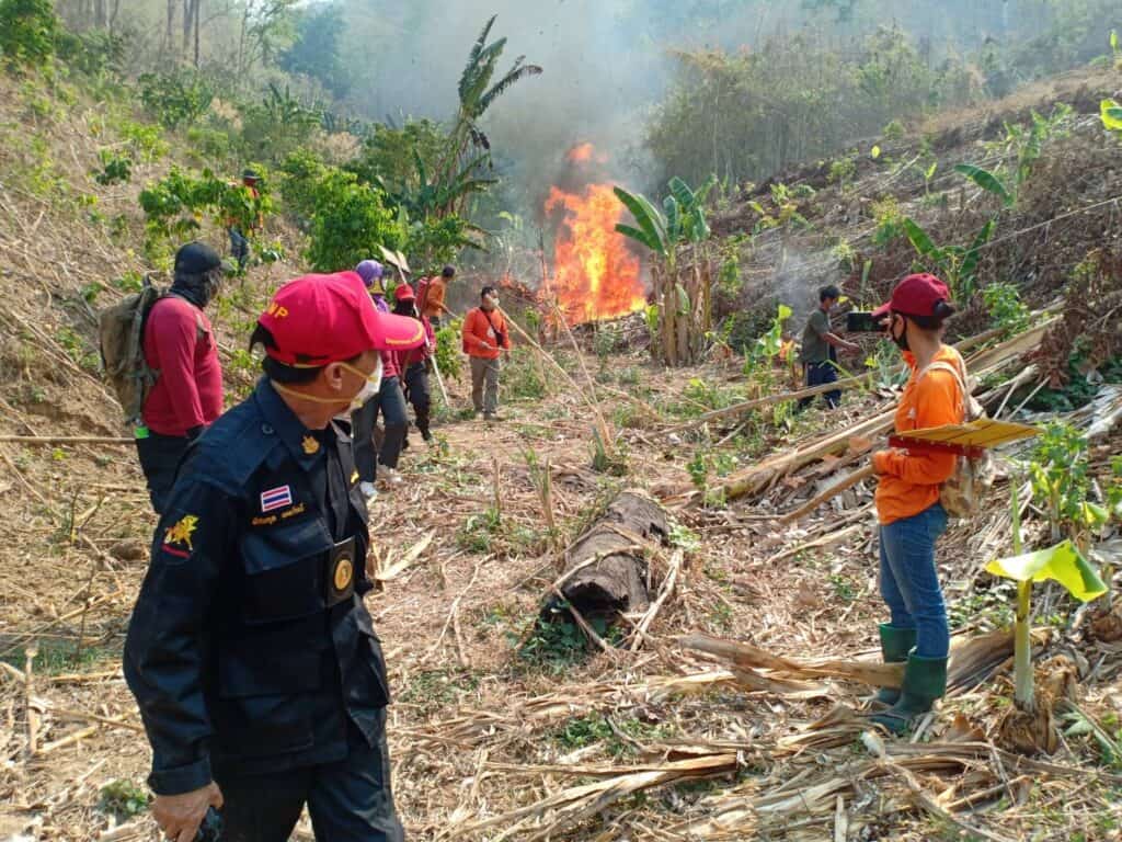 รมว.กระทรวงทรัพย์ เปิดกิจกรรมจิตอาสา ผนึกกำลังรัฐและประชาชนเตรียมรับสถานการณ์ไฟป่า จ.แม่ฮ่องสอน รมว.กระทรวงทรัพย์ เปิดกิจกรรมจิตอาสา ผนึกกำลังรัฐและประชาชนเตรียมรับสถานการณ์ไฟป่า จ.แม่ฮ่องสอน