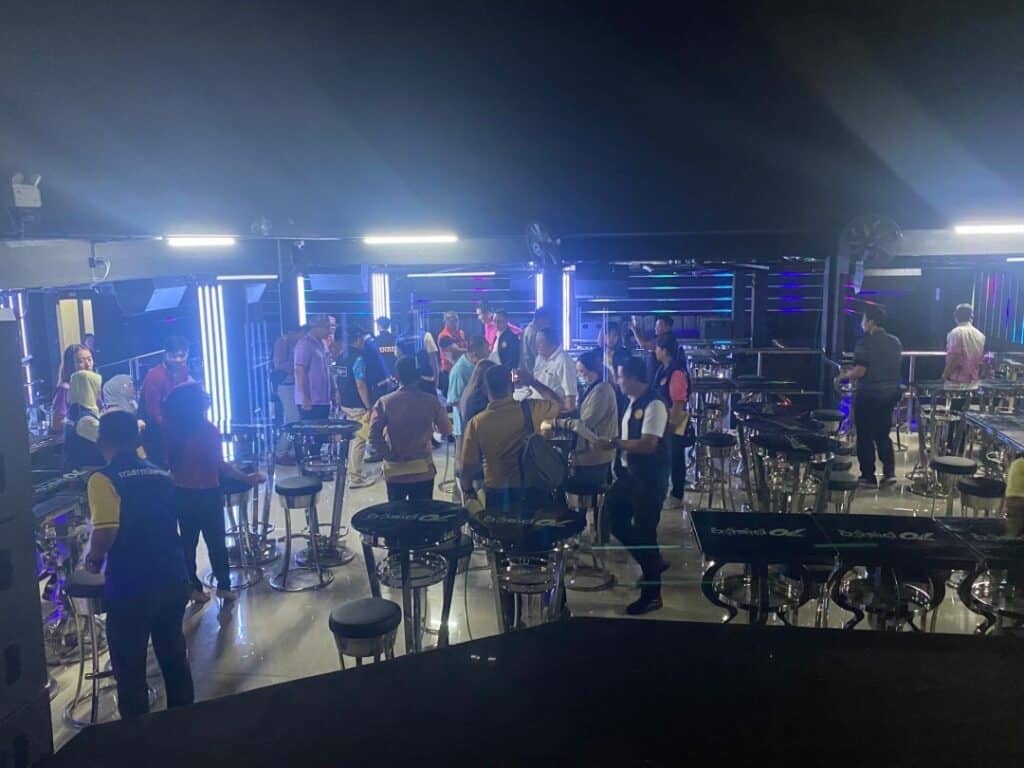 รองผู้ว่าราชการจังหวัดยะลา ประชุมการพิจารณากลั่นกรองการขออนุญาตให้ตั้งสถานบริการในเขตพื้นที่อำเภอเบตง พร้อมตรวจความปลอดภัยสถานบันเทิงรองรับนักท่องเที่ยวช่วงเทศกาลลอยกระทง รองผู้ว่าราชการจังหวัดยะลา ประชุมการพิจารณากลั่นกรองการขออนุญาตให้ตั้งสถานบริการในเขตพื้นที่อำเภอเบตง พร้อมตรวจความปลอดภัยสถานบันเทิงรองรับนักท่องเที่ยวช่วงเทศกาลลอยกระทง