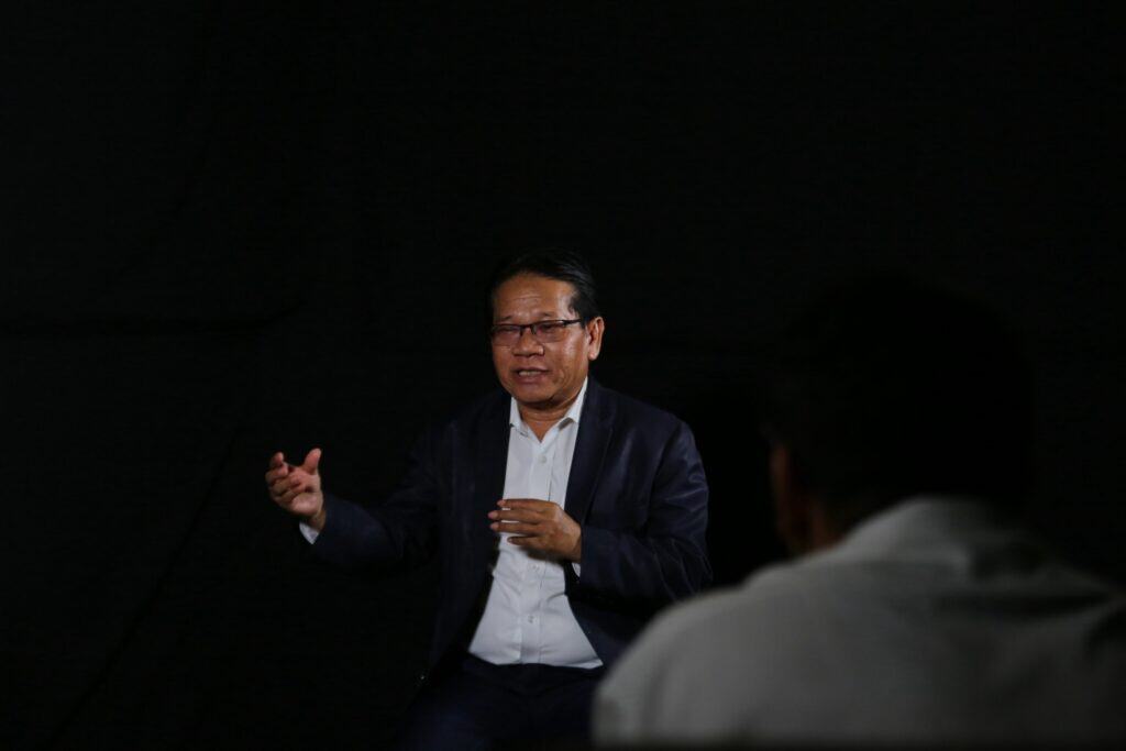 ทนายพจน์ นายกไวยาวัจกร ทวงถามเจ้าอาวาสวัดสามชุก อะไรถึงไม่ฟันธงพระปีนเสา ทนายพจน์ นายกไวยาวัจกร ทวงถามเจ้าอาวาสวัดสามชุก อะไรถึงไม่ฟันธงพระปีนเสา