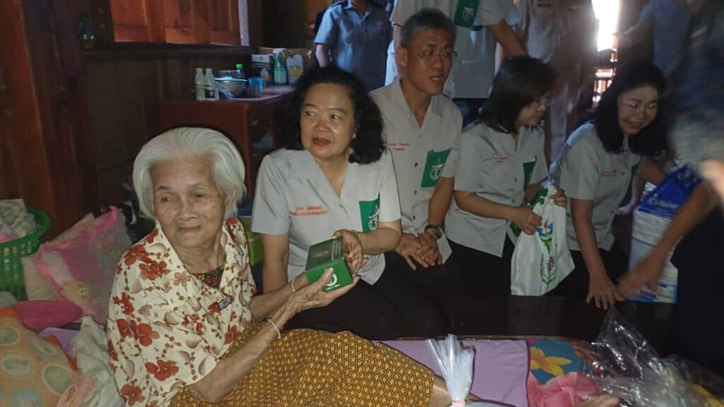 จังหวัดอุตรดิตถ์จัดหน่วยแพทย์อาสาสมเด็จพระศรีนครินทราบรมราชชนนี (พอ.สว.) ออกหน่วยเคลื่อนที่ให้บริการประชาชนพื้นที่อำเภอบ้านโคก จังหวัดอุตรดิตถ์จัดหน่วยแพทย์อาสาสมเด็จพระศรีนครินทราบรมราชชนนี (พอ.สว.) ออกหน่วยเคลื่อนที่ให้บริการประชาชนพื้นที่อำเภอบ้านโคก