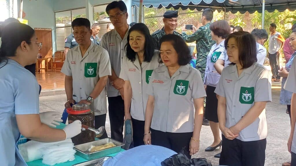 จังหวัดอุตรดิตถ์จัดหน่วยแพทย์อาสาสมเด็จพระศรีนครินทราบรมราชชนนี (พอ.สว.) ออกหน่วยเคลื่อนที่ให้บริการประชาชนพื้นที่อำเภอบ้านโคก จังหวัดอุตรดิตถ์จัดหน่วยแพทย์อาสาสมเด็จพระศรีนครินทราบรมราชชนนี (พอ.สว.) ออกหน่วยเคลื่อนที่ให้บริการประชาชนพื้นที่อำเภอบ้านโคก