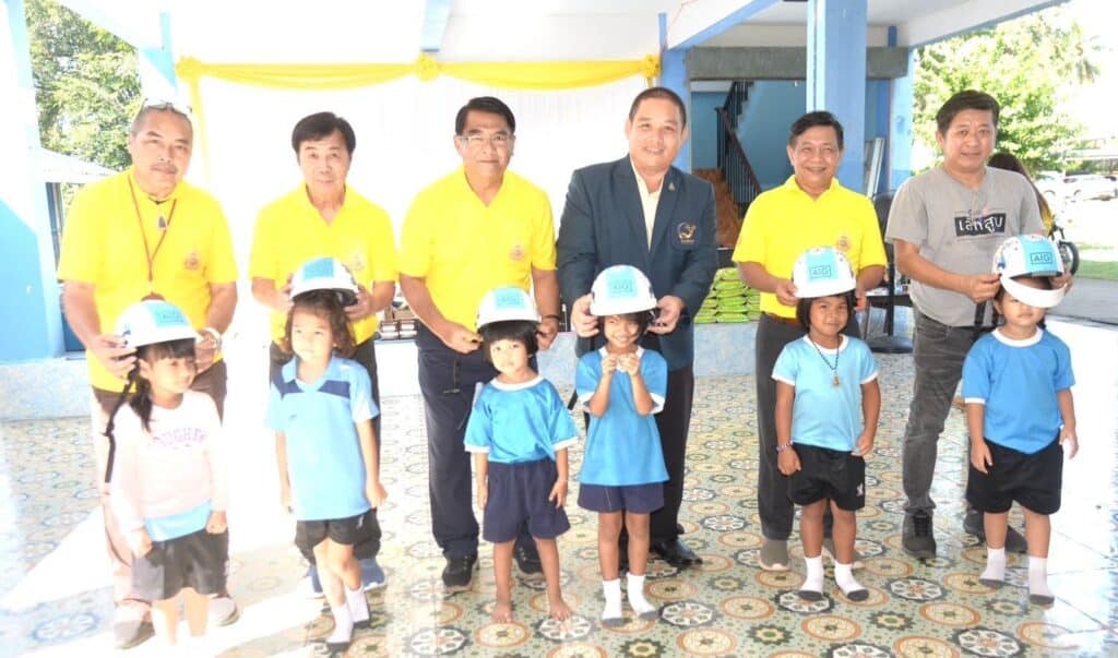 เปิดโครงการ "ช่างภาพการเมืองปันสุข สร้างความสนุกบ้านหนองปืนแตก" กิจกรรมสร้างสัมพันธ์ CSR ส่งเสริมการศึกษาเพื่อน้อง เปิดโครงการ "ช่างภาพการเมืองปันสุข สร้างความสนุกบ้านหนองปืนแตก" กิจกรรมสร้างสัมพันธ์ CSR ส่งเสริมการศึกษาเพื่อน้อง