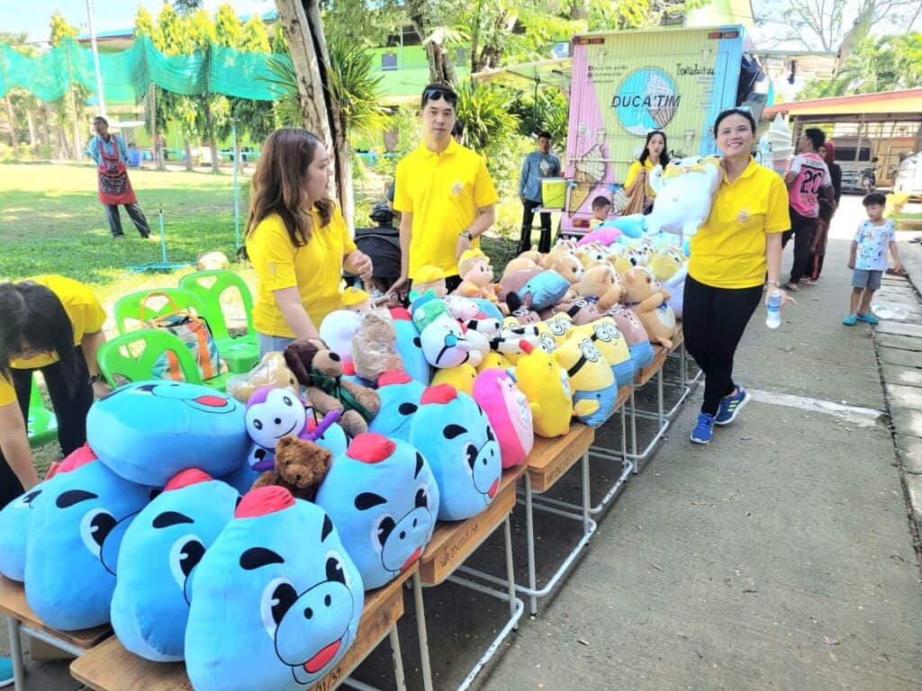 เปิดโครงการ "ช่างภาพการเมืองปันสุข สร้างความสนุกบ้านหนองปืนแตก" กิจกรรมสร้างสัมพันธ์ CSR ส่งเสริมการศึกษาเพื่อน้อง เปิดโครงการ "ช่างภาพการเมืองปันสุข สร้างความสนุกบ้านหนองปืนแตก" กิจกรรมสร้างสัมพันธ์ CSR ส่งเสริมการศึกษาเพื่อน้อง