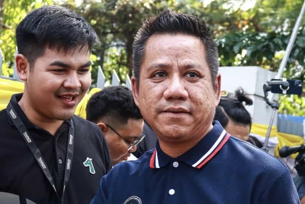 ’ทนายรณณรงค์‘ เข้าให้ปากคำพนักงานสอบสวนกรณีเงิน 39 ล้านของเจ๊อ้อย ในฐานะเพื่อนสนิทของ ‘ทนายตั้ม’ ’ทนายรณณรงค์‘ เข้าให้ปากคำพนักงานสอบสวนกรณีเงิน 39 ล้านของเจ๊อ้อย ในฐานะเพื่อนสนิทของ ‘ทนายตั้ม’