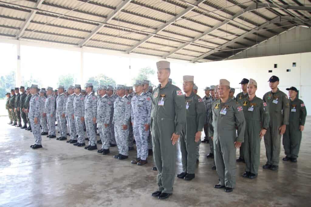 "พิทักษ์สถาบัน ป้องกันอ่าวไทย สามัคคีรวมใจ ห่วงใยประชาชน " "พิทักษ์สถาบัน ป้องกันอ่าวไทย สามัคคีรวมใจ ห่วงใยประชาชน "