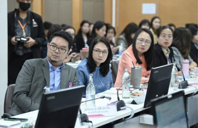 ‘วราวุธ’ เร่งเครื่อง พม. ติดตามนโยบายพันธกิจ 9 ด้าน ต่อยอดจากนโยบาย 5x5 ฝ่าวิกฤตประชากร ยกระดับคุณภาพชีวิตประชากรเตรียมความพร้อมรองรับสังคมสูงวัย ‘วราวุธ’ เร่งเครื่อง พม. ติดตามนโยบายพันธกิจ 9 ด้าน ต่อยอดจากนโยบาย 5x5 ฝ่าวิกฤตประชากร ยกระดับคุณภาพชีวิตประชากรเตรียมความพร้อมรองรับสังคมสูงวัย