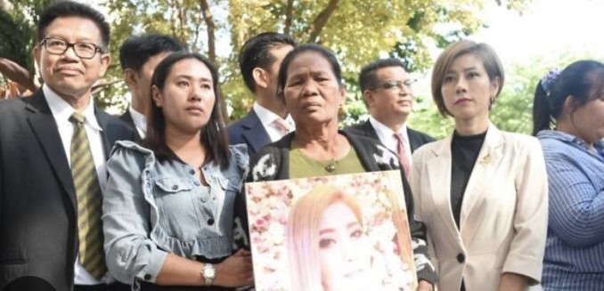 ศาลอาญาพิพากษาประหารชีวิต แอม ไซยาไนด์ส่วนอดีตสามี คุก 1 ปี 4 เดือน “ทนายพัช” คุก 2 ปี ไม่รอลงอาญา ชดใช้ ให้ผู้เสียหายกว่า 2 ล้านบาท ศาลอาญาพิพากษาประหารชีวิต แอม ไซยาไนด์ส่วนอดีตสามี คุก 1 ปี 4 เดือน “ทนายพัช” คุก 2 ปี ไม่รอลงอาญา ชดใช้ ให้ผู้เสียหายกว่า 2 ล้านบาท