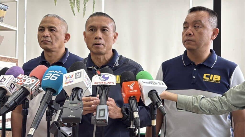 สอบปากคำเพิ่ม "เจ๊อ้อย" เร่งทำสำนวนคดีทนายตั้มให้อัยการ สอบปากคำเพิ่ม "เจ๊อ้อย" เร่งทำสำนวนคดีทนายตั้มให้อัยการ