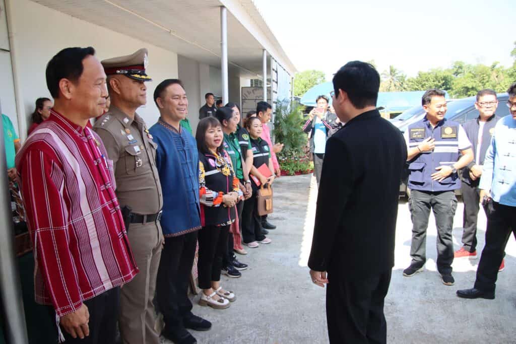 รมช.เกษตรฯลงพื้นที่เร่งโครงการแม่ฮ่องสอนโมเดล รมช.เกษตรฯลงพื้นที่เร่งโครงการแม่ฮ่องสอนโมเดล